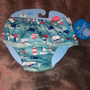 Reusable swimming diaper